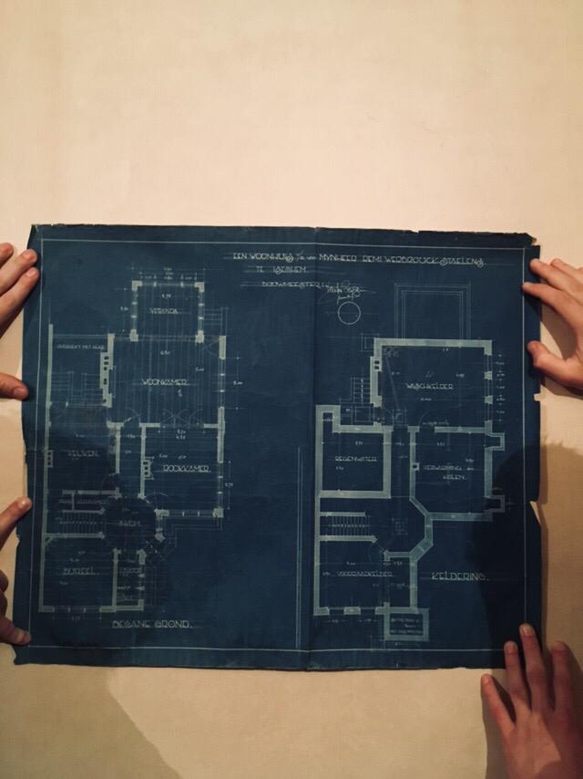 Het oorspronkelijke blauwe bouwplan.